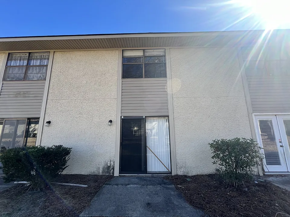901 Olmstead Dr #52