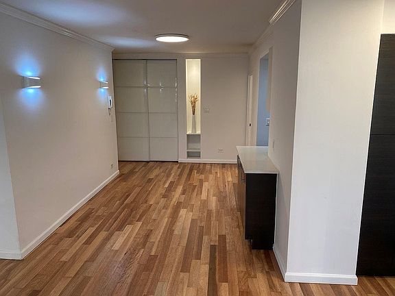 4th image of 347 W 57th St APT 8A