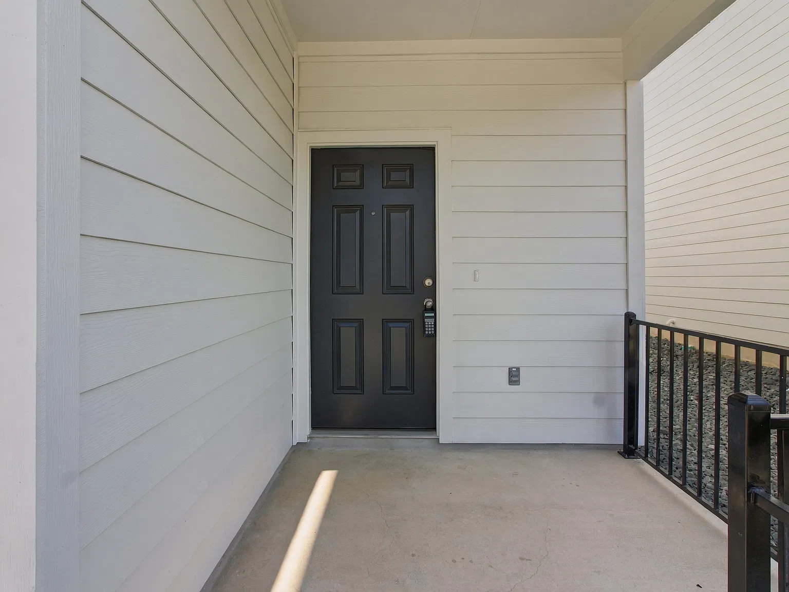 3 bed, 2.5 bath, 1345 sqft, $1,450 — Photo 4