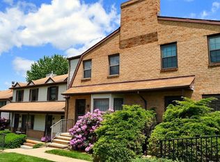 135 Riva Dr, Hackettstown, NJ 07840