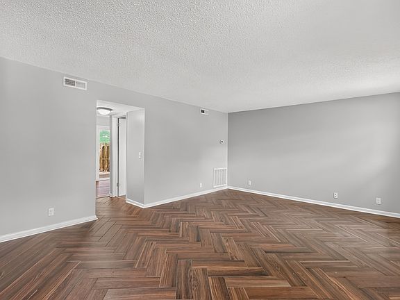 4th image of 5510 Country Dr APT 67