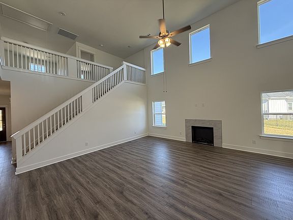 5th image of 10 Fairlawn Dr Lot 7256