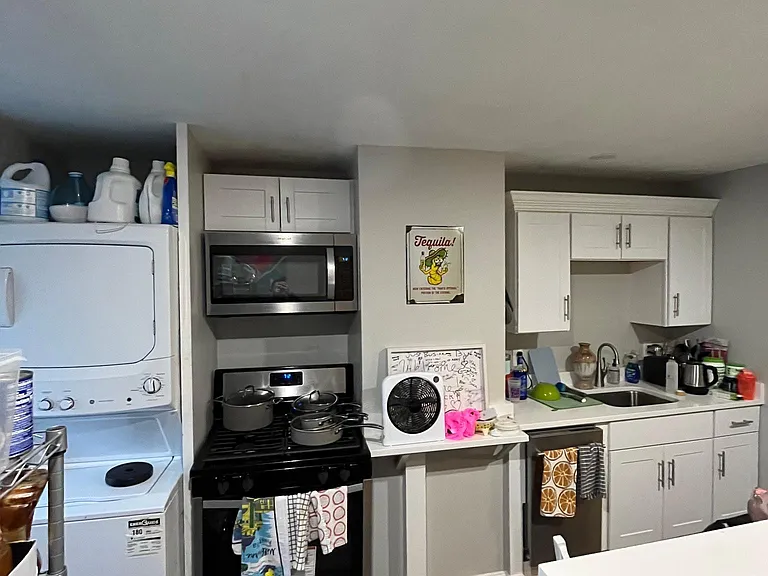 239 E St #2 — Photo 7