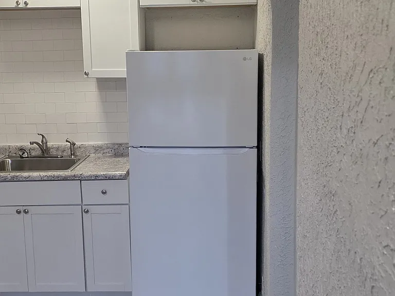 1230 Auburn Ct — Photo 9
