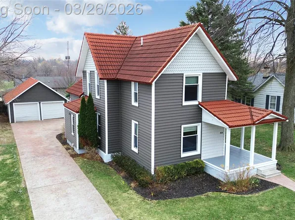 404 N Adelaide St, Fenton, MI 48430