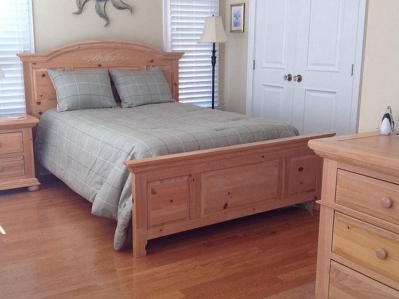 Guest bedroom/water view