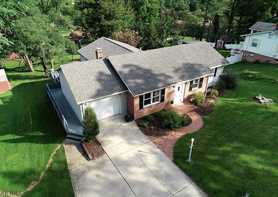 1st image of 147 Vista Ave