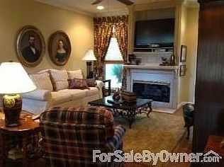 5th image of 320 W Stone Brook Pl