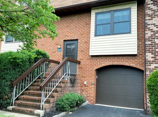 4304 N Oaks Blvd, North Brunswick, NJ 08902