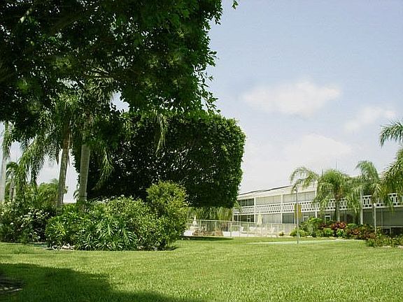 4th image of 331 Tequesta Dr APT 214