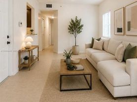 3429 W 80th St, Hialeah, FL