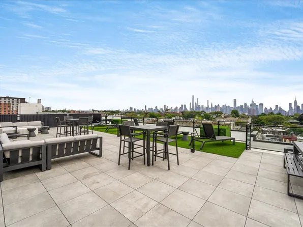 121 34th Street image 27 of 213