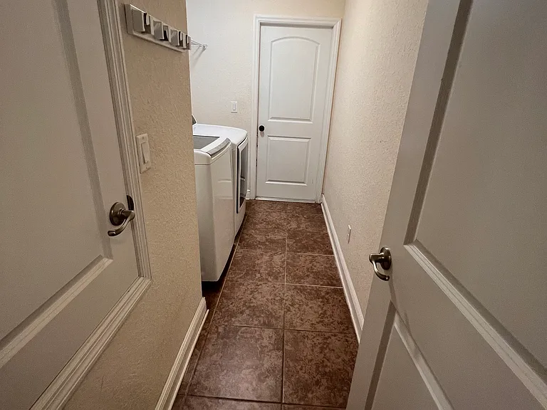 12270 House Finch Rd — Photo 10