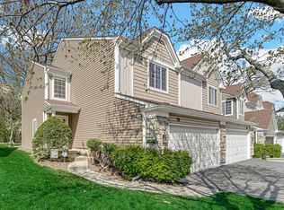 110 Locksley Dr, Streamwood, IL