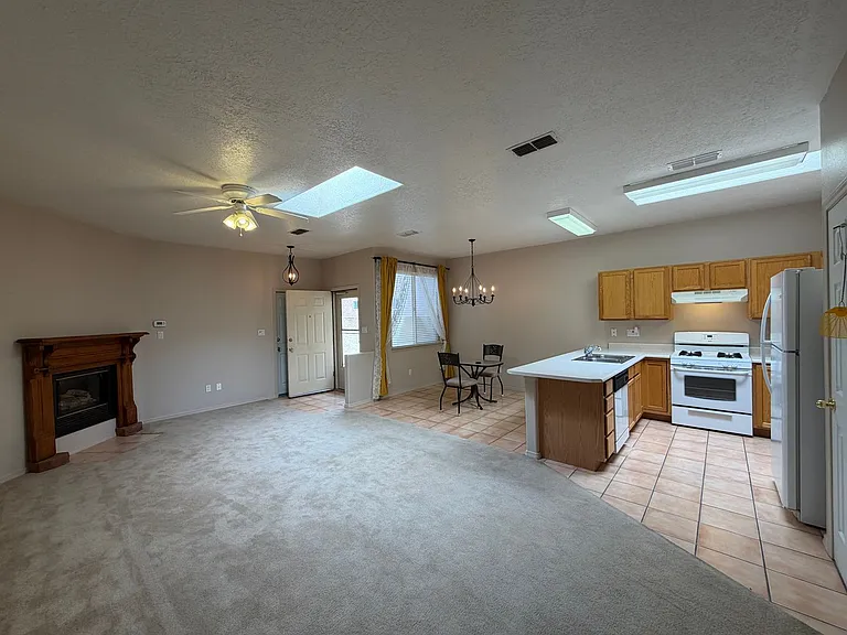 4516 Holiday Breeze Pl NE — Photo 2