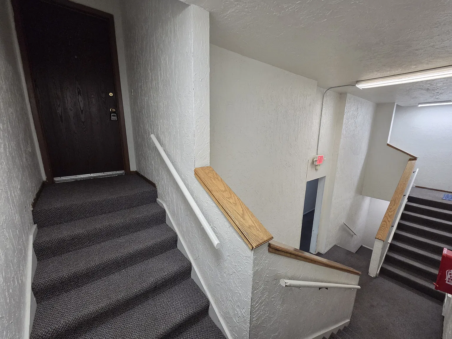 2 bed, 1.0 bath, $885 — Photo 4