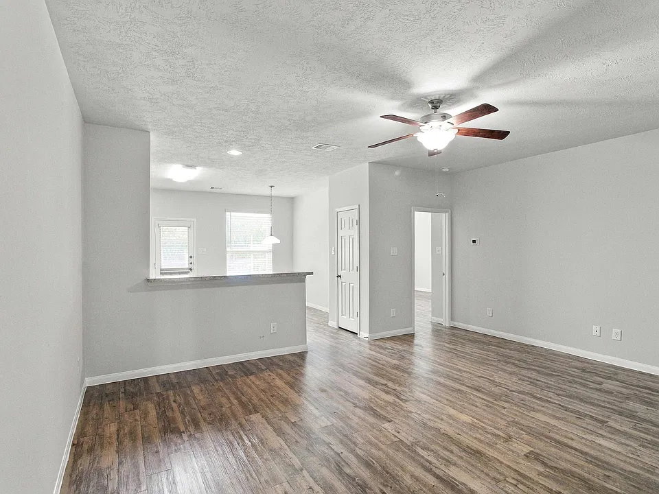 2815 Silver Tree