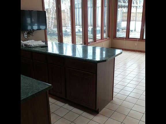 5th image of 101 Carlton Dr