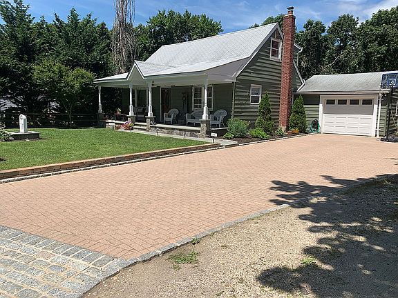 2nd image of 335 Meday Ave