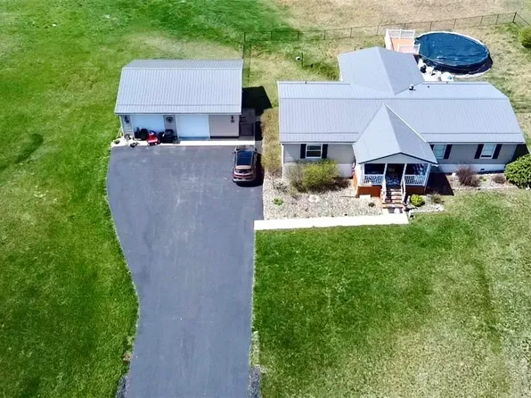 148 Grange Rd, Mc Clellandtown, PA 15458