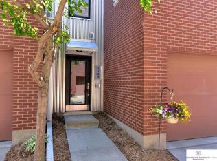 1109 Mayberry Plz, Omaha, NE 68108