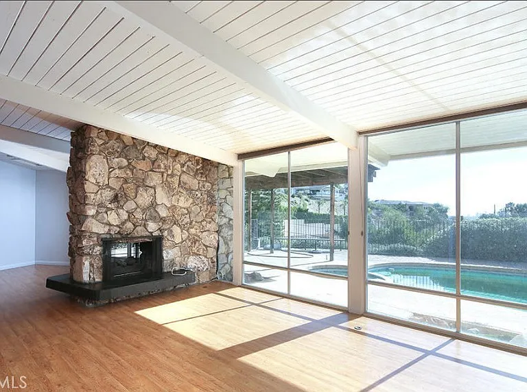 1300 Paseo Redondo — Photo 3