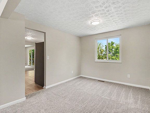 4th image of 6609 Highridge Ave