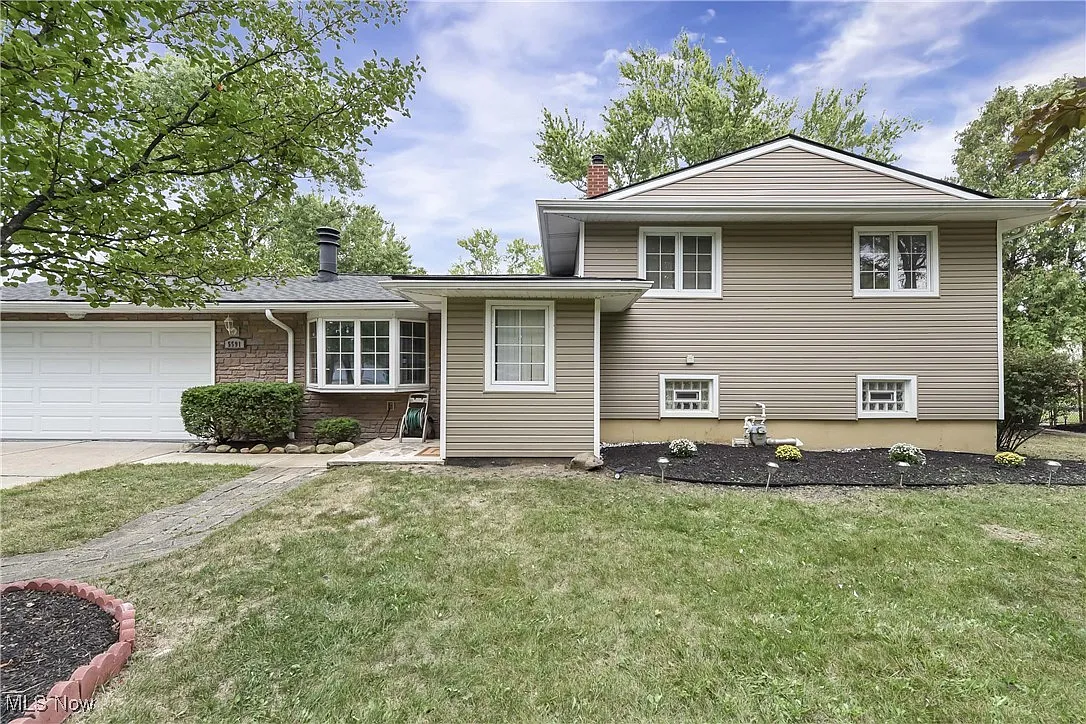 5591 Meadow Ln photo 1