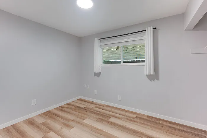 143 North St — Photo 16