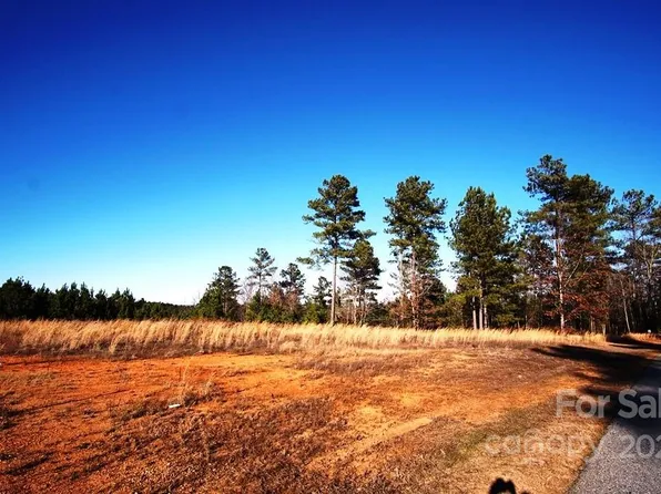1211 E Paradise Harbor Dr #155, Connelly Springs, NC 28612