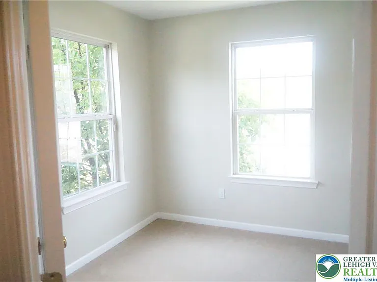 737 Trout Creek Ln — Photo 39