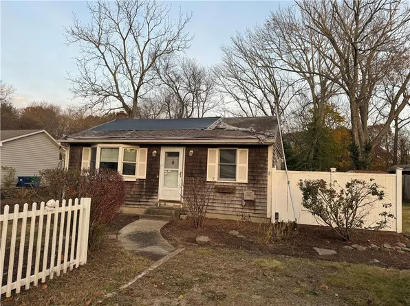 207 North Rd, South Kingstown, RI 02879