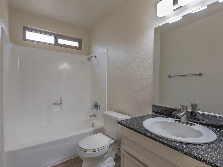 Elan Seacrest Apartment Homes — Photo 15