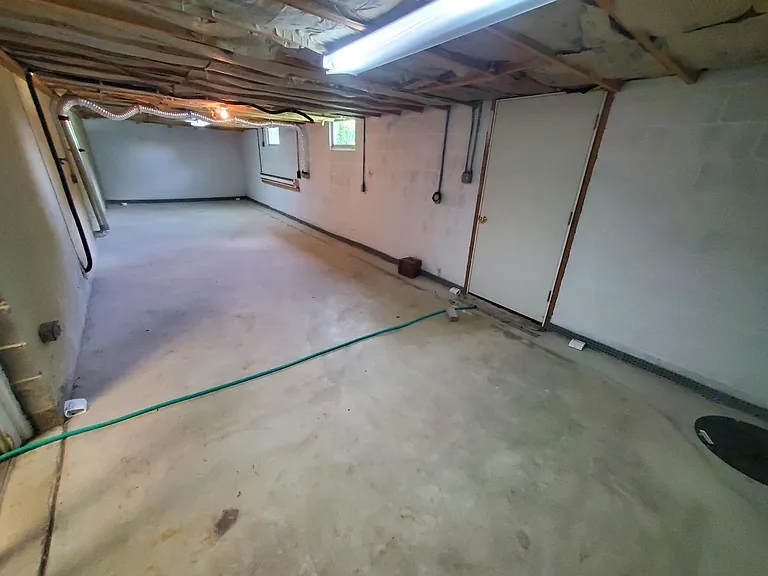 570 Guldin Rd — Photo 12