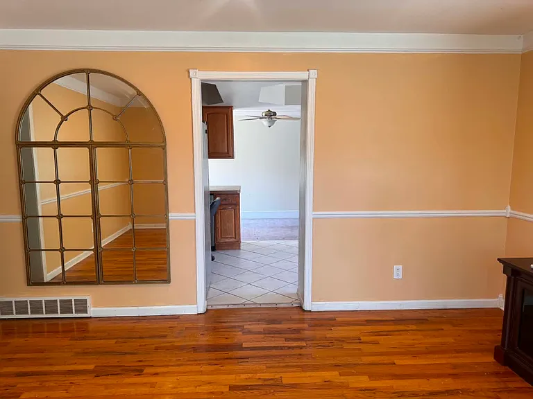 32345 Hawthorne Dr — Photo 13