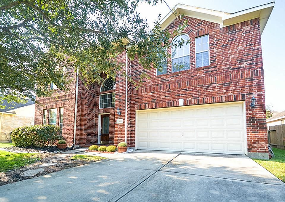 1st image of 205 Rolling Springs Ln