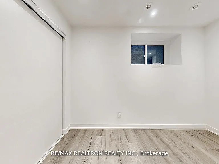 260 Finch Ave E #Townhouse 1 — Photo 23
