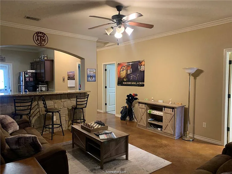 3329 Lieutenant Ave — Photo 3