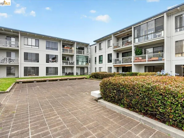 6 Captain Dr Unit 236, Emeryville, CA 94608