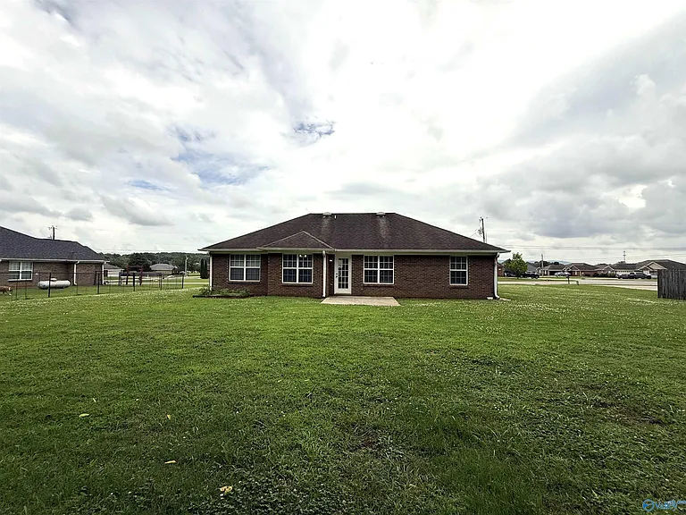 322 Eagle Ridge Dr — Photo 18