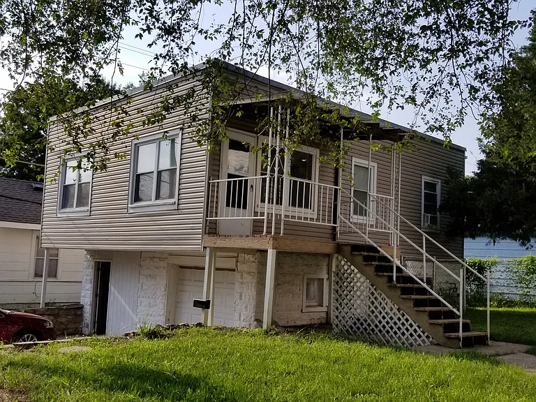 630 1/2 S Huttig Ave — Photo 1