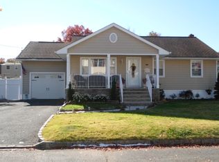 131 Hart St, Clark, NJ 07066