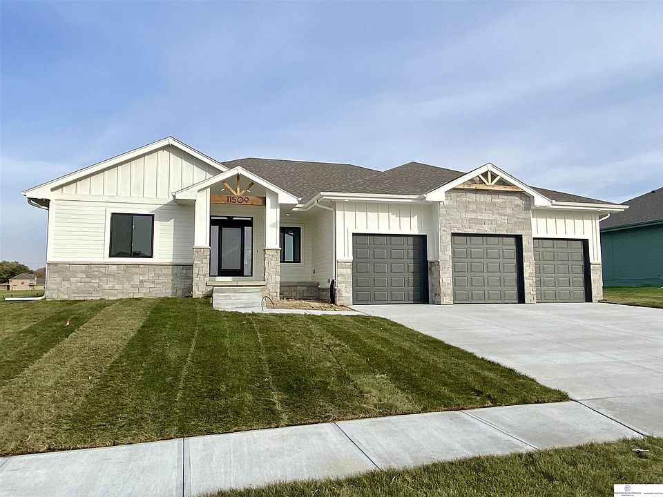 1st image of 11509 S 117th Ave