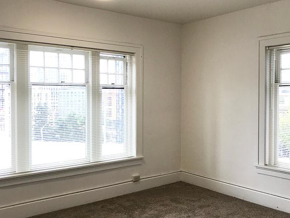 2nd image of 1520 Melrose Ave #408