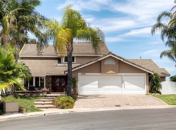 3rd image of 12516 Birch Bluff Ct