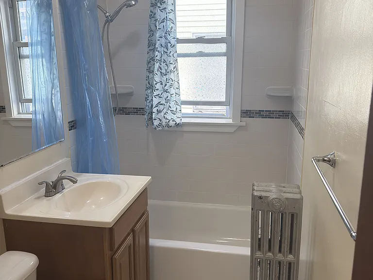 3965 Washington St #3R — Photo 9