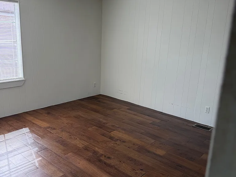 216 N Carpenter St #B — Photo 8