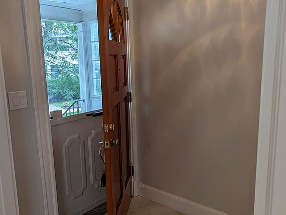 Front entry way.