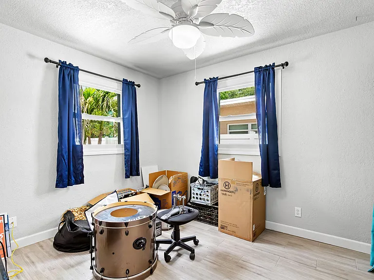 10437 Cirimoya Ln — Photo 23