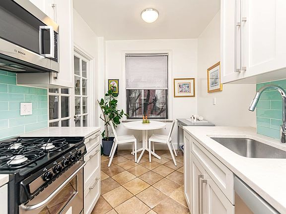 5th image of 124 W 93rd St APT 5F